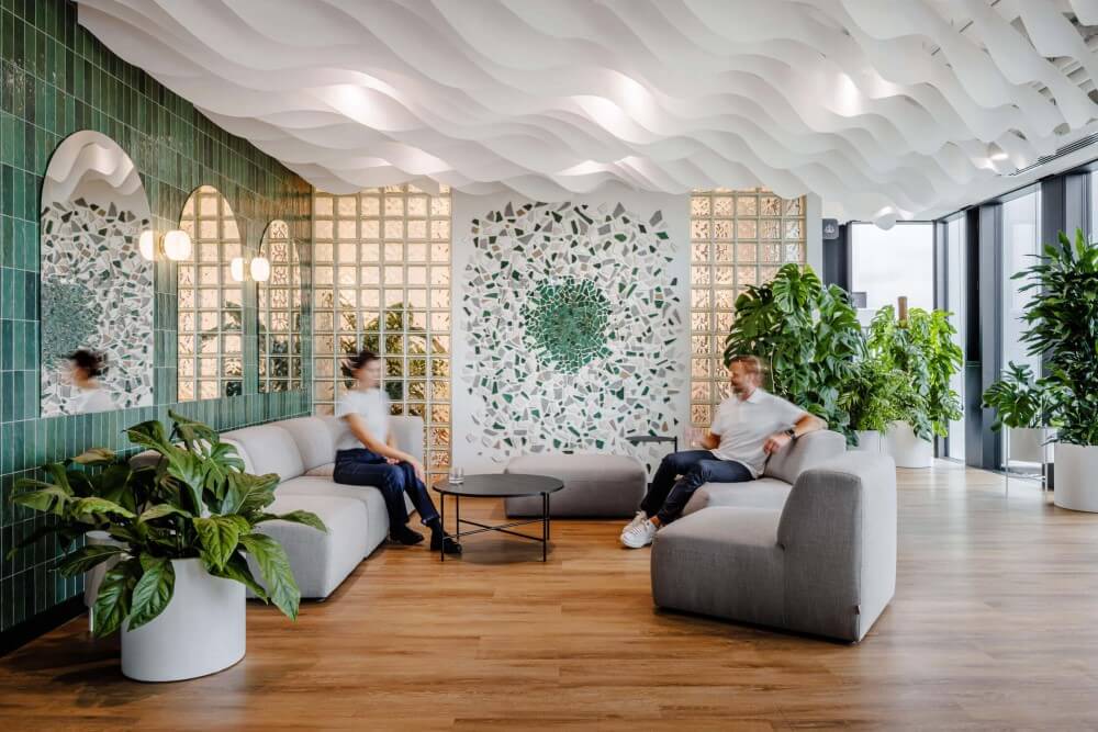 Wnętrza z roślinami w biurze w Warszawie